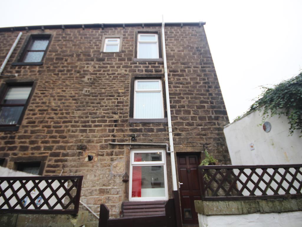 3 bedroom end terrace house To Let in Foulridge, Colne - IMG_4040.jpg